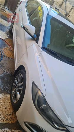 هیۆندای ئەلەنترا